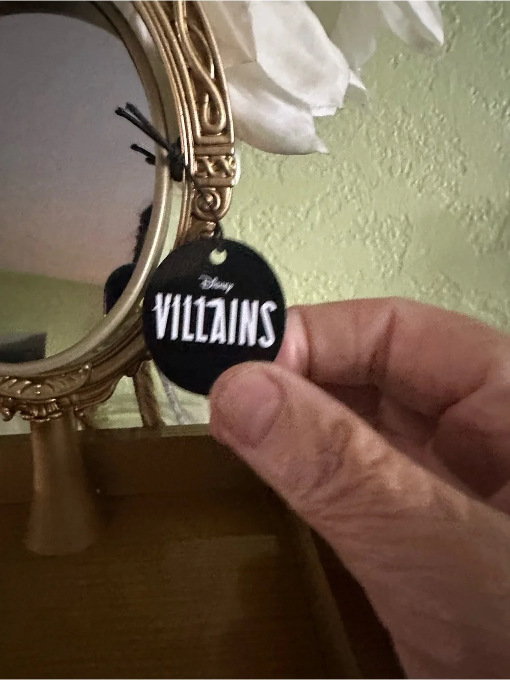 NEW DISNEY VILLAIN COLLECTION MAGICAL VANITY MIRROR